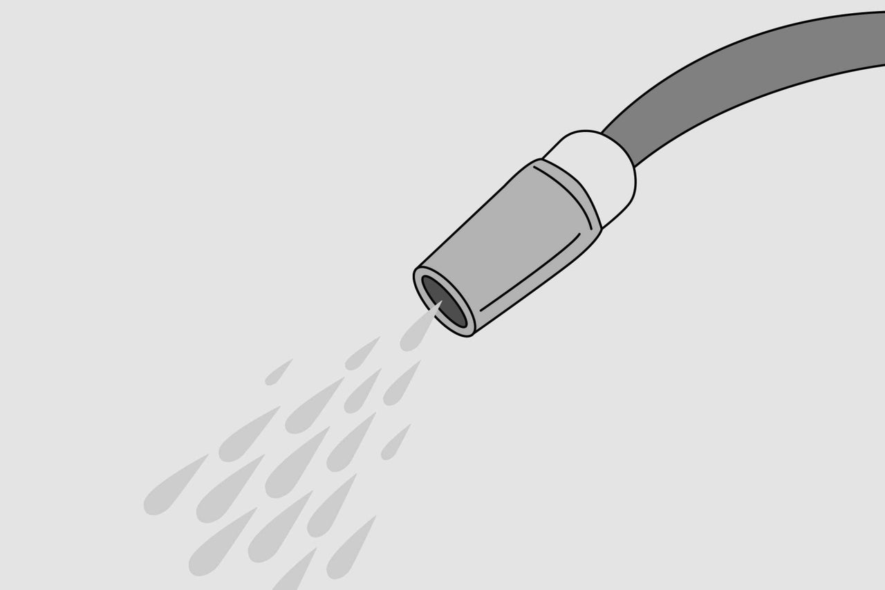 Illustratie van een tuinslangspuitmond met water dat eruit komt.