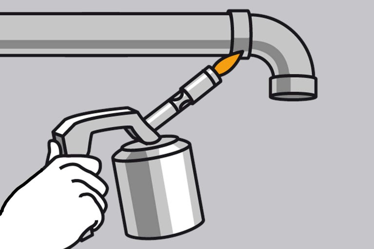 Illustratie van een hand die een pijp soldeert met een brander.