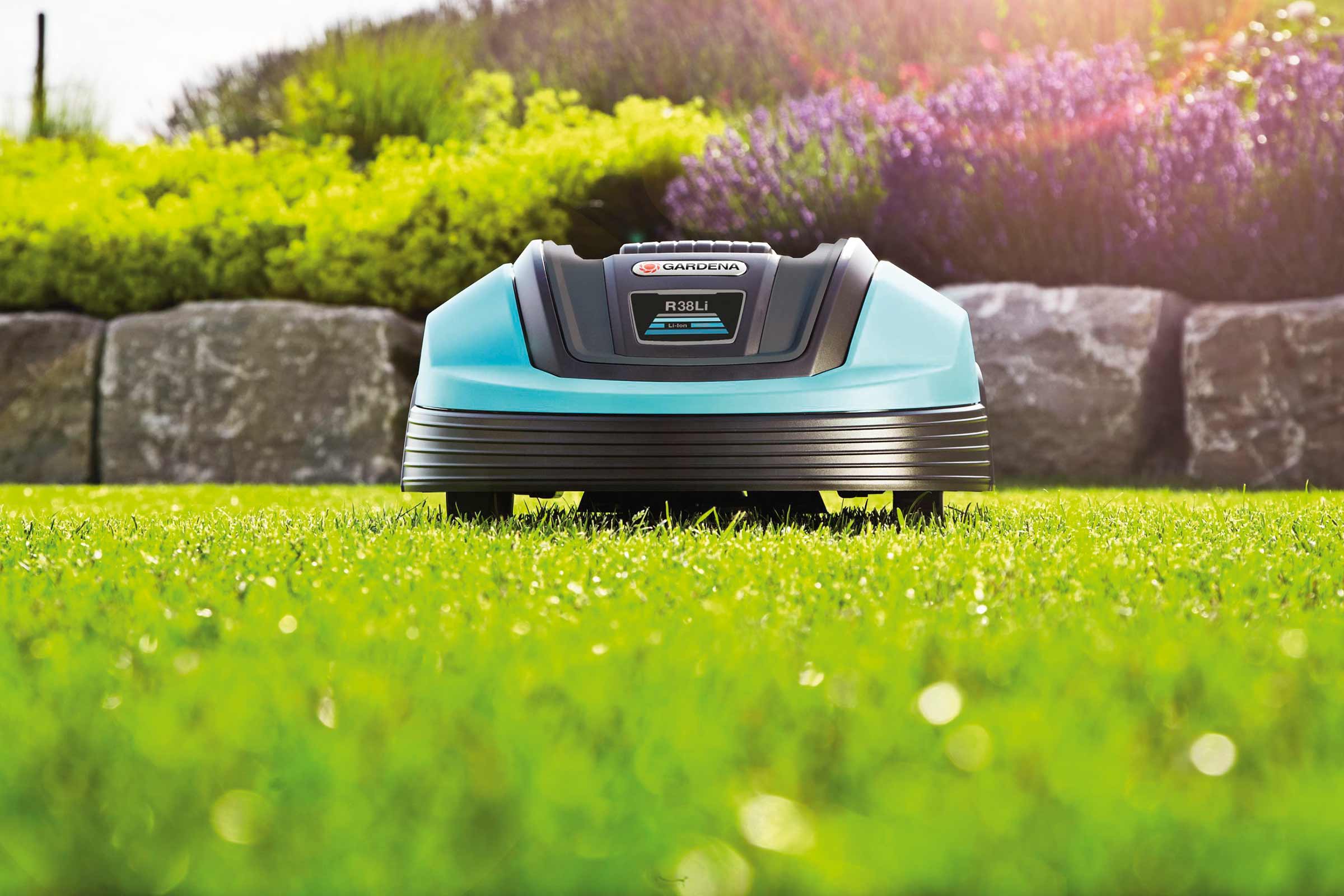 Gardena robotmaaier in de tuin