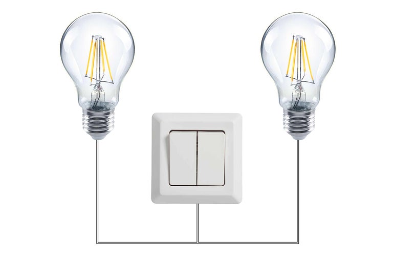 Twee gloeilampen verbonden met een lichtschakelaar