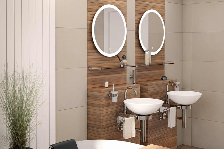 Badkamer met twee wastafels, ronde spiegels met verlichting, plank en houten elementen