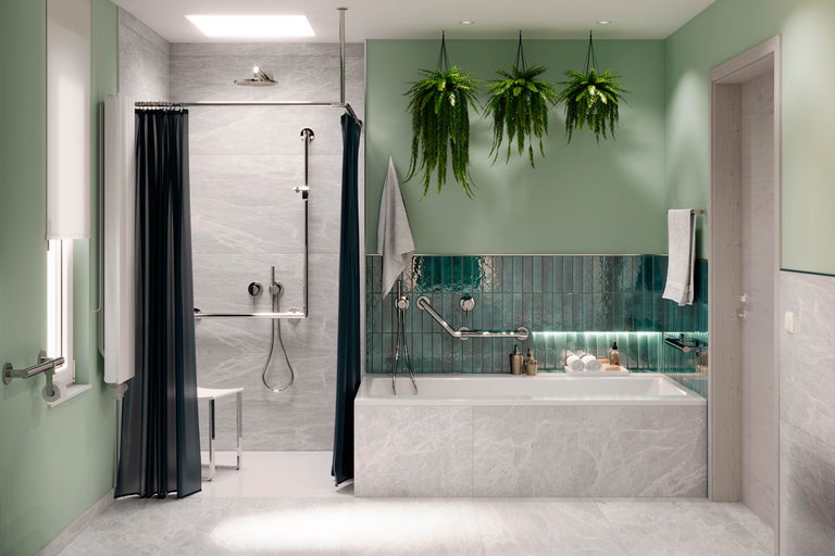 Toegankelijke badkamer met bad, douche en handgrepen