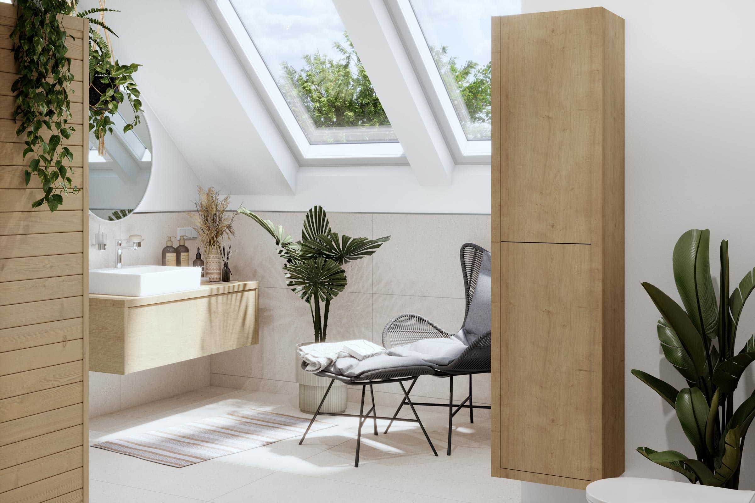Badkamer met wastafel, spiegel, hoge kast en dakraam voor een lichte en vriendelijke sfeer