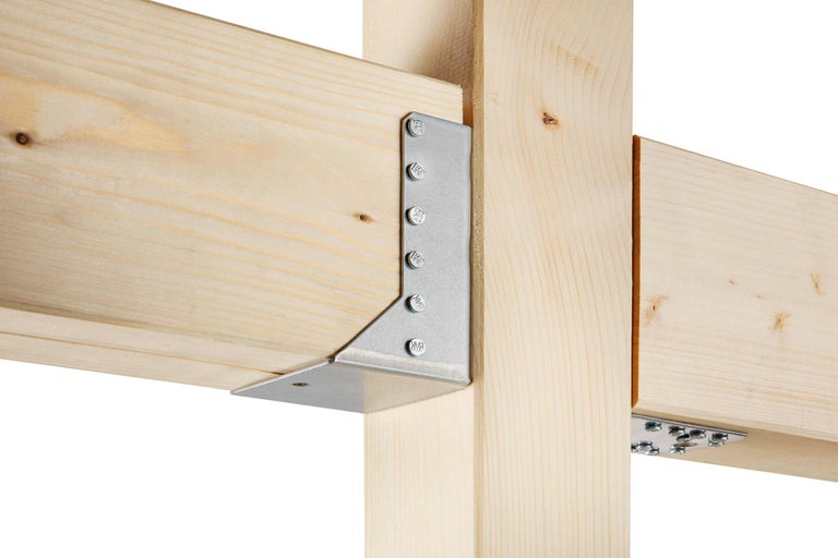 Houten balkconstructie met hoekverbinder