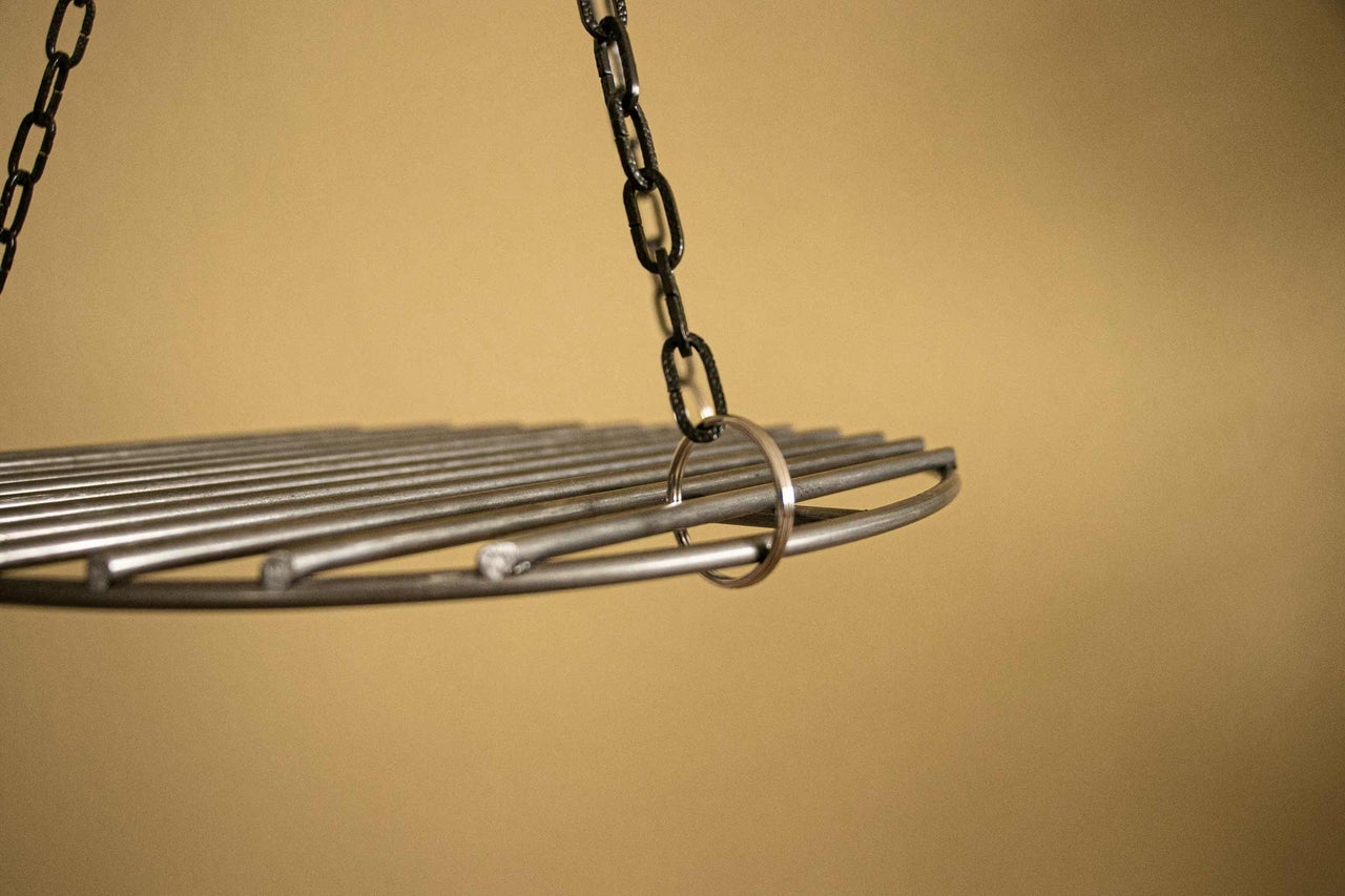Hangend grillrooster met ketting