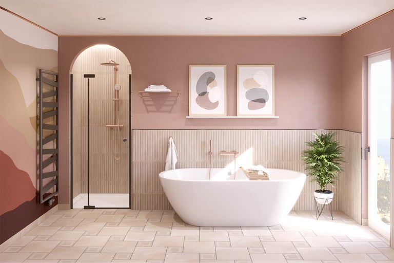 Lichte badkamer met vrijstaand bad, douche en radiator