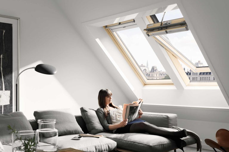 Lichte zolderverdieping met dakramen en ontspannen sfeer