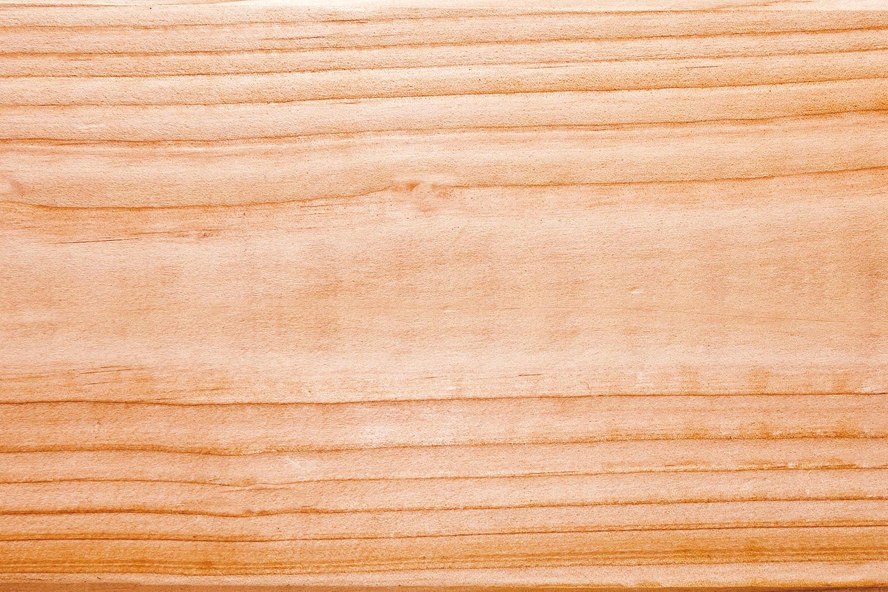 Close-up van een houten plank met nerf