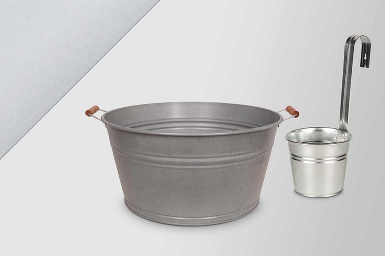 Metalen emmer en pollepel voor sauna accessoires