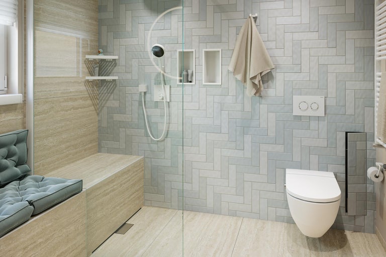 Moderne badkamer met douche, toilet en zitbank