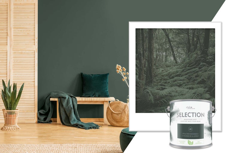 Decoratieve woonsfeer met Style Color Selection muurverf, tint Stilte van de Jungle, met bank, kussen en kamerplant