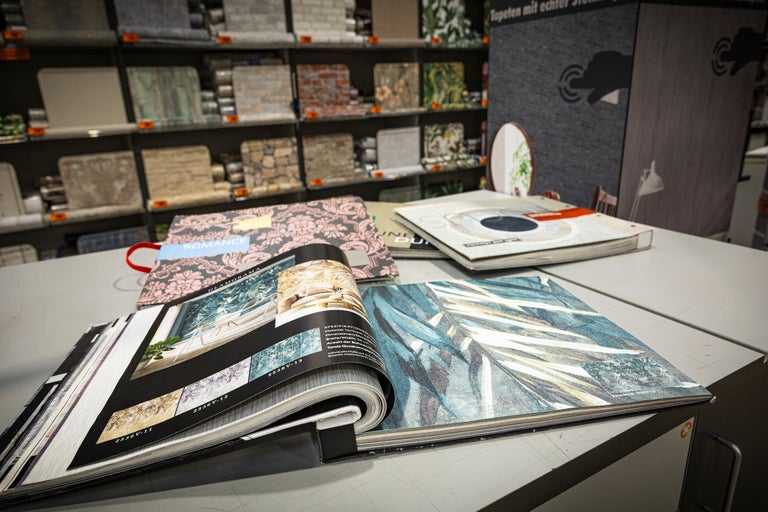Selectie van behangstalen in de Hornbach webshop.