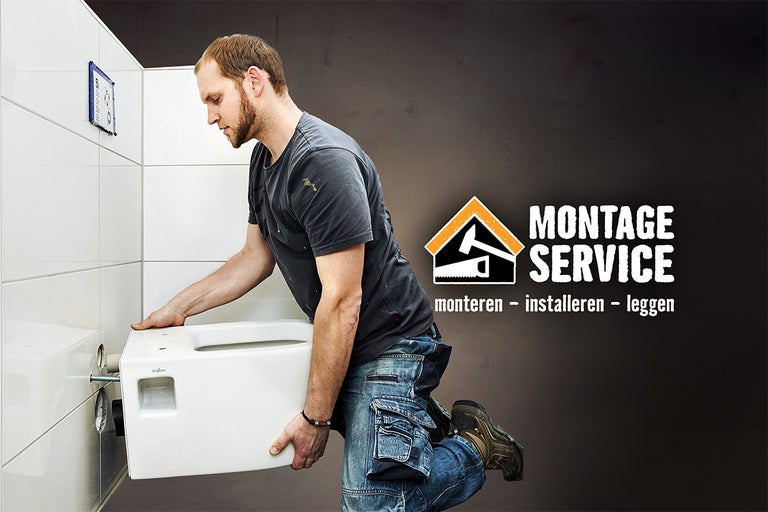 Een man installeert een toilet met de Hornbach installatieservice.