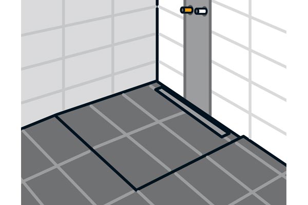 Badkamer met tegels en douchegoot