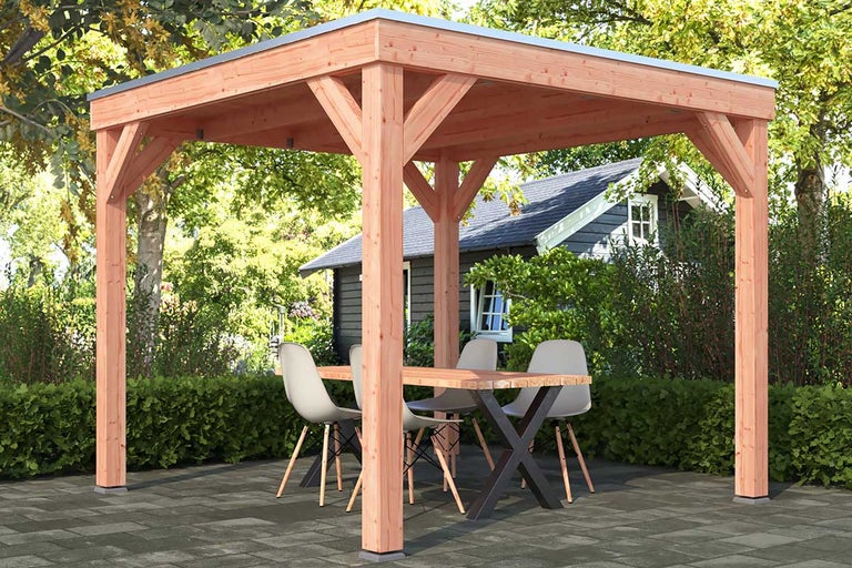 Houten paviljoen met tafel en stoelen in de tuin