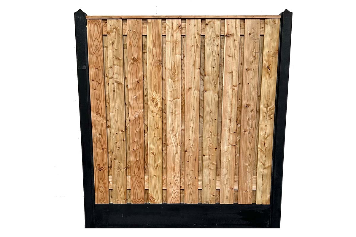 Houten schuttingelement met frame