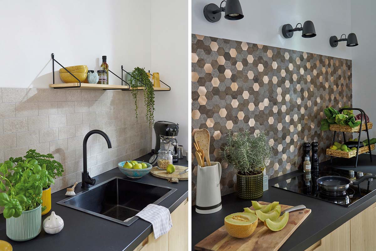Keukenscène met gootsteen, kraan, planken en decoratieve elementen.