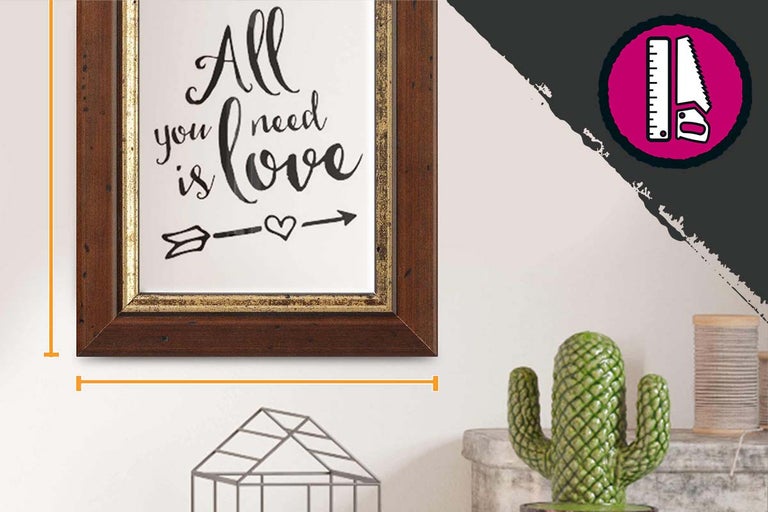 Ingelijste afbeelding met de tekst All you need is love