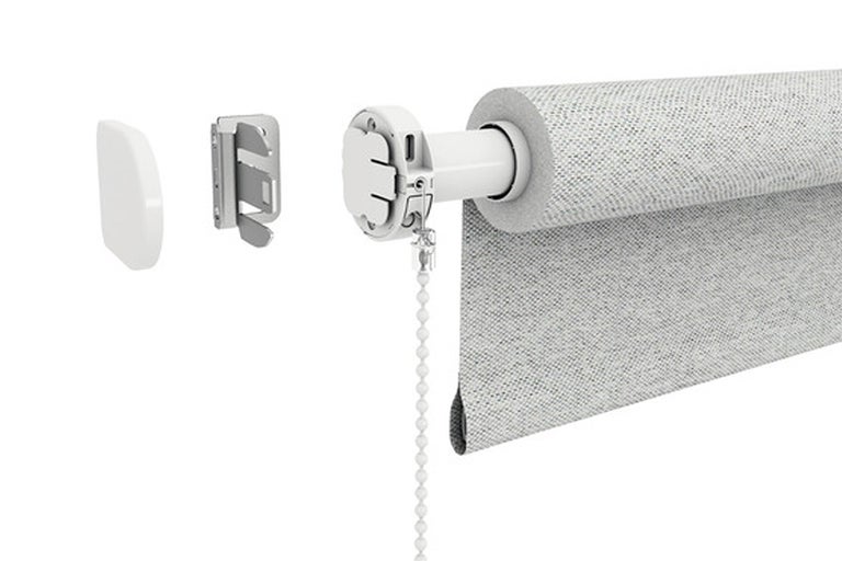 Rolgordijn met accessoires voor montage