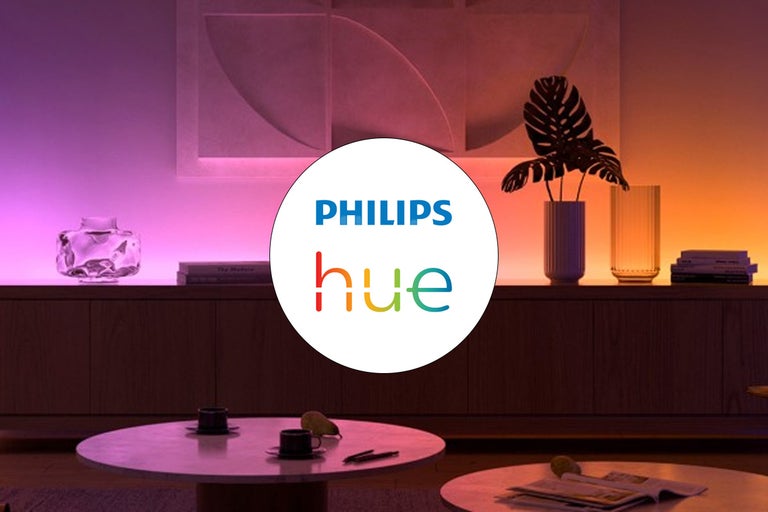 Woonkamer met Philips Hue verlichtingssysteem voor sfeerverlichting