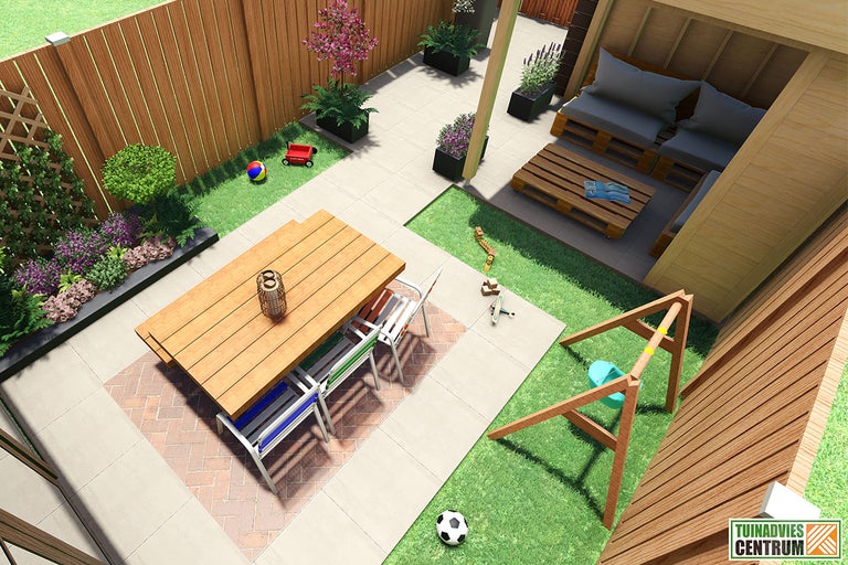 Tuinscene met houten schutting, eethoek, plantenbakken, palletmeubels en schommel