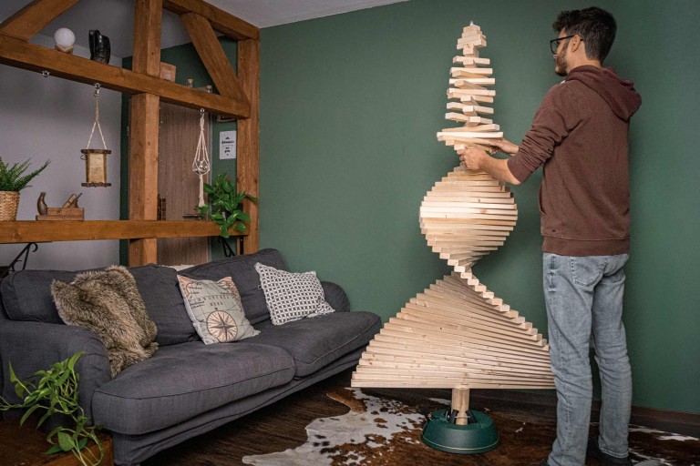 Houten kerstboom maken