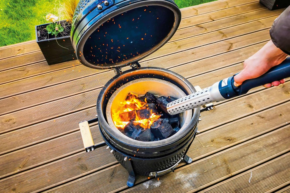 Keramische barbecue aansteken | HORNBACH Keramische barbecue aansteken | HORNBACH