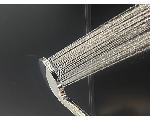 Handdouche met stromende waterstraal