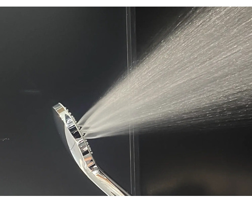 Handdouche in gebruik