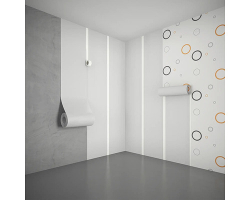 Kameroverzicht met patroonbehang op de muren