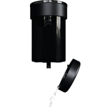 Afbeelding van een waterfilter met open deksel en stromend water