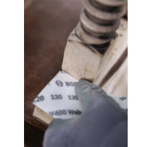 Hout schuren met schuurpapier korrel 120