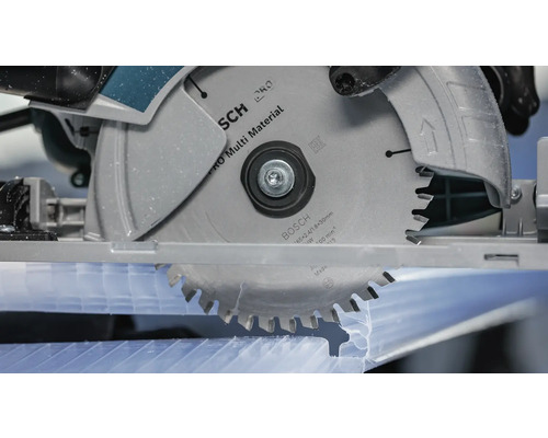 Cirkelzaagblad snijdt kunststof platen