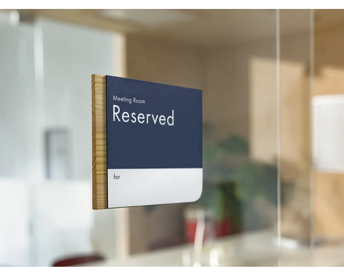 Bord met de tekst Vergaderruimte gereserveerd