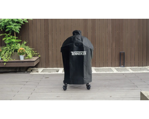 Zwarte barbecuehoes van het merk Tenneker buiten
