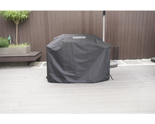 Tenneker barbecue met afdekhoes buiten