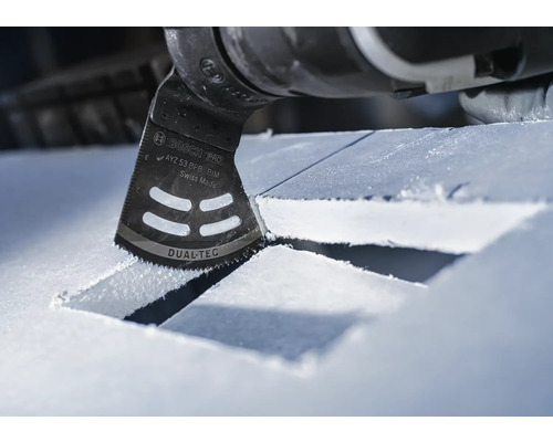 Bosch Pro invalzaagblad dat een gat in een materiaal zaagt