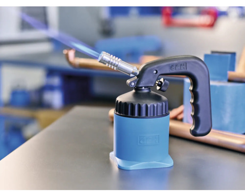 Soldeerlamp met vlam