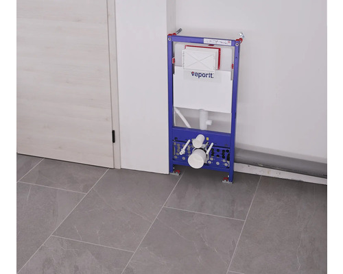 Inbouwreservoir voor een hangend toilet met spoelreservoir en montageframe