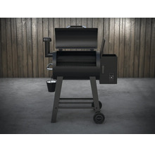 Zwarte pelletgrill met open deksel en digitale bediening