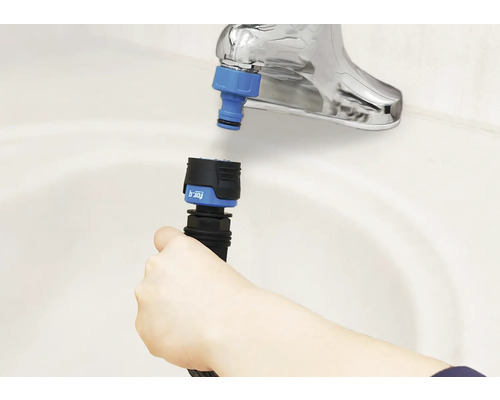 Waterkraan met slangkoppeling en tuinslang