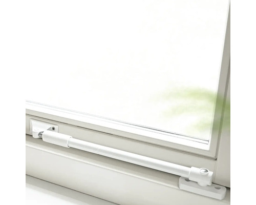 Raam met raamstang ter beveiliging