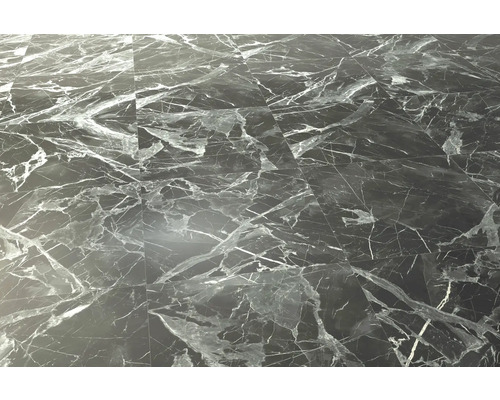 Gelegde vloertegels met marmerlook