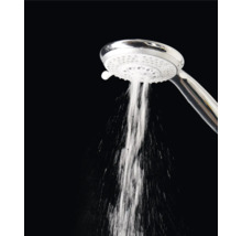 Douchekop met stromend water