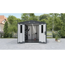 Metalen tuinhuis met open deuren voor de opslag van tuingereedschap en fietsen