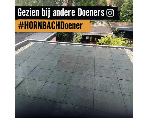 Dak met rubberen tegels