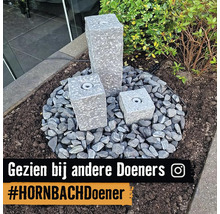 Tuinfontein van graniet met kiezels