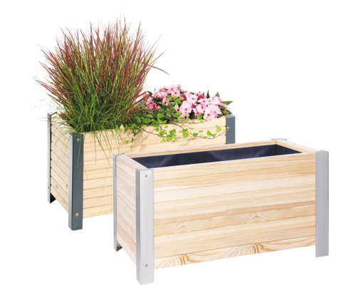 Twee houten plantenbakken met planten