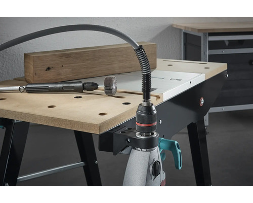 Wolfcraft flexibele booras op een werkbank met schuurgereedschap