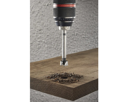 Forstnerboor boort gat in hout